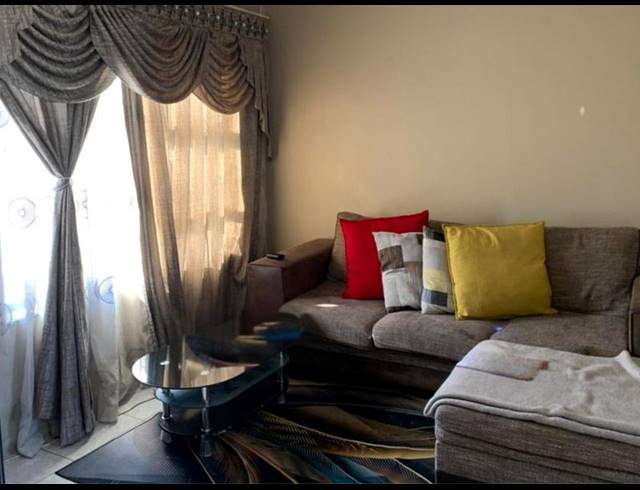 3 BEDROOM HOUSE FOR SALE IN PINEHAVEN